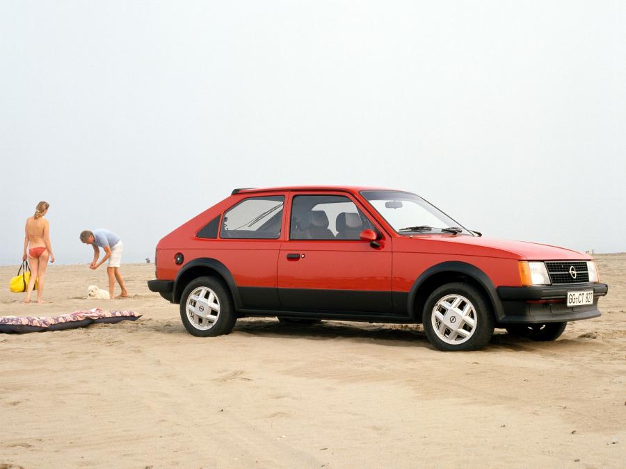  Opel Kadett SR 3-Door 1979 года  (фото 5 из 14)